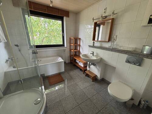 Bad OG - 6 Zimmer Reihenmittelhaus in Schwalmtal