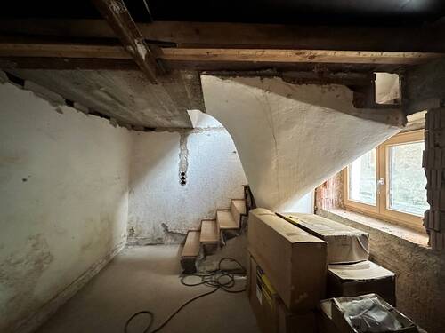 Treppenhaus - 4 Zimmer Doppelhaushälfte zum Kaufen in Mindelheim