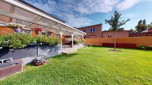 große Terrasse / gepflegter Garten - 6 Zimmer Einfamilienhaus in Velten