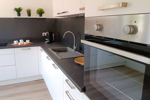 Einbauküche mit modernen Elektrogeräten - Etagenwohnung mit 115,10 m² in Chemnitz zum Kaufen