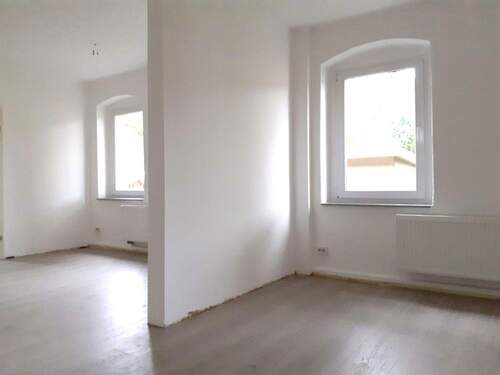 Wohnzimmer - 3 Zimmer Etagenwohnung zur Miete in Oederan