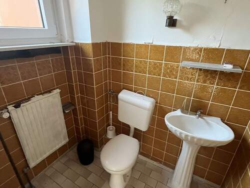 Gäste-WC Erdgeschoss - 