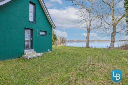 Zweiter Hauseingang - 