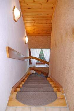 Treppe zum Obergeschoss - 