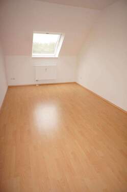 Schlafzimmer - 2 Zimmer Etagenwohnung in Chemnitz