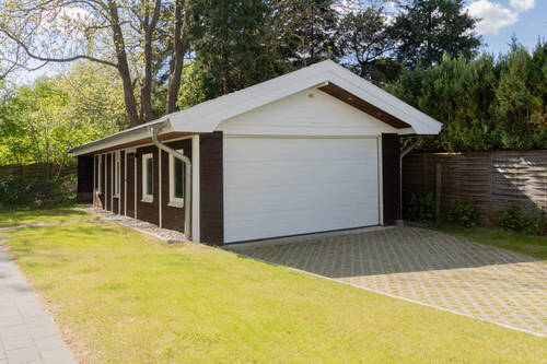 Fahrradraum und Müllbehälterlager - 