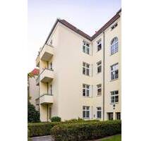 INVEST l Charmanter Altbau trifft grüne Ruhe: 2-Zi.-Wohnung mit Südbalkon im Herzen Reinickendorfs! - Berlin