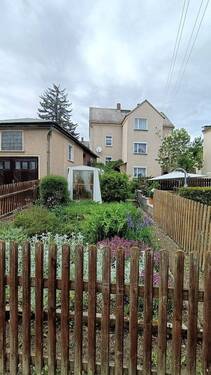 Garten mit Garage - 1 Zimmer Einfamilienhaus in Langenbernsdorf