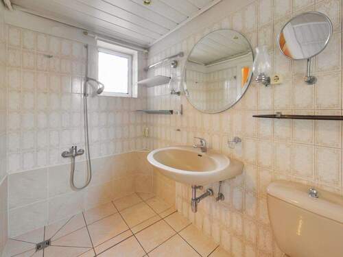 Bad im Erdgeschoss - 