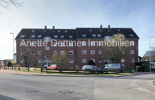 Hausansicht - 3 Zimmer Etagenwohnung zum Kaufen in Elze