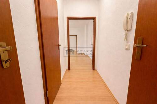 Flur - Etagenwohnung mit 48,00 m&sup2; in Köln zum Kaufen