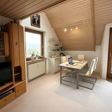 Essbereich - Architektonisch reizvolle 2,5-Zimmer-Galeriewohnung mit Dachterrasse in herrlicher Aussichtslage