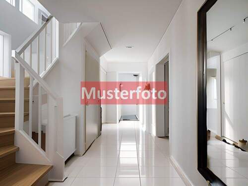 Diele - 4 Zimmer Einfamilienhaus in Lage