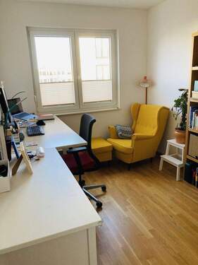 Kinder- oder Arbeitszimmer - 