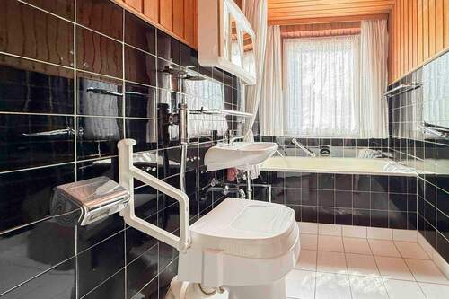 Badezimmer - 2 Zimmer Einfamilienhaus in Hausham