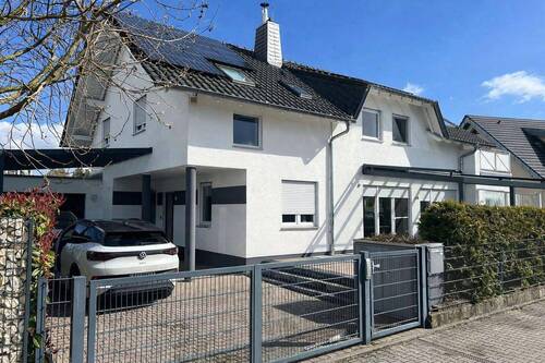 Haus Nordwestseite - Großzügiges freistehendes Einfamilienhaus im Herzen von Rodgau-Jügesheim
