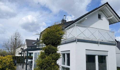 Haus Südwestseite - 7 Zimmer Einfamilienhaus in Rodgau