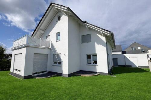 Haus Südostseite - Einfamilienhaus mit 205,00 m&sup2; in Rodgau zum Kaufen