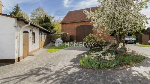 Innenhof - Einzigartiges Liebhaberobjekt:Historisches Ensemble mit 2 Wohneinheiten auf großem Grundstück