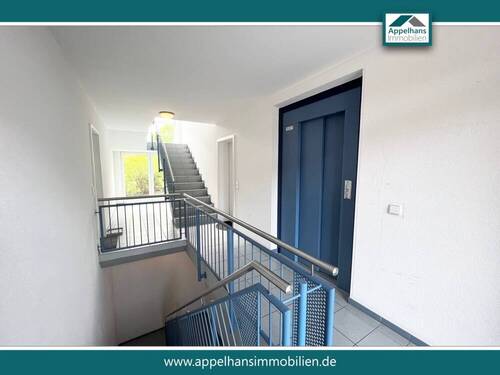 Flur - Zentral! Chice 3-Zi.-Wohnung in bester Lage von Bielefeld