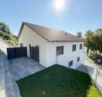 +++ Erstbezug +++ Großzügige Doppelhaushälfte mit Garage und Stellplatz in Illerkirchberg