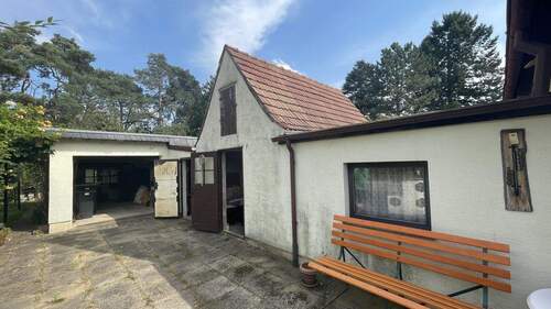 Nebengelass & Garage - 2 Zimmer Doppelhaushälfte in Pirna