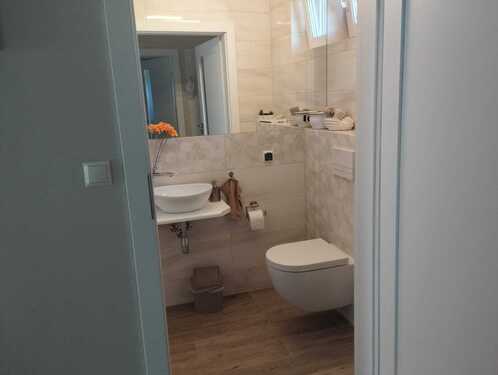 Bad mit WC und Dusche - 