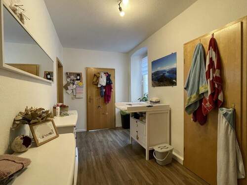 Flur - 2 Zimmer Etagenwohnung in Bad Lobenstein