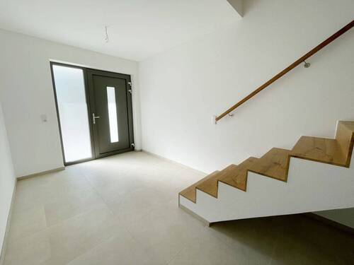Eingangsbereich - 5 Zimmer Doppelhaushälfte in Illerkirchberg