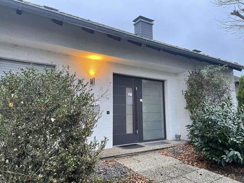 Vorderansicht - EFH in guter Lage von Fröndenberg - inkl. Modernisierung - ohne Modernisierung mit Preisnachlass