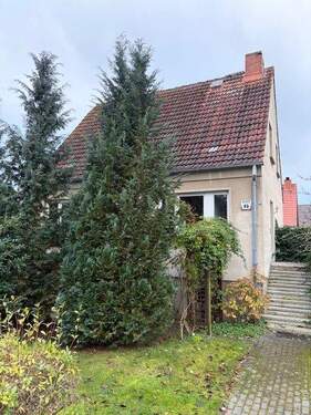 Ansichten (2) - 5 Zimmer Einfamilienhaus in Samtens