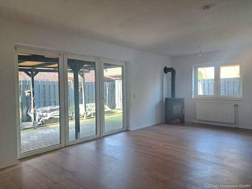 Wohnzimmer - 4 Zimmer Doppelhaushälfte zum Kaufen in Berne