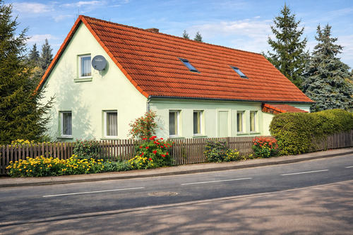 Titelbild.png - Geräumiges Einfamilienhaus mit großem Garten in Kitzscher