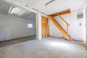 Garage - 