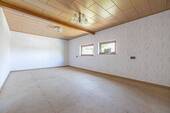 Raum oberhalb der Garage - 