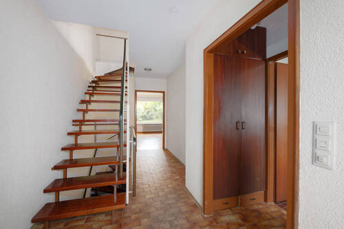 Diele und Treppenhaus EG - 