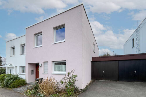 Straßenansicht - Familienfreundliches, kleines Häuschen!