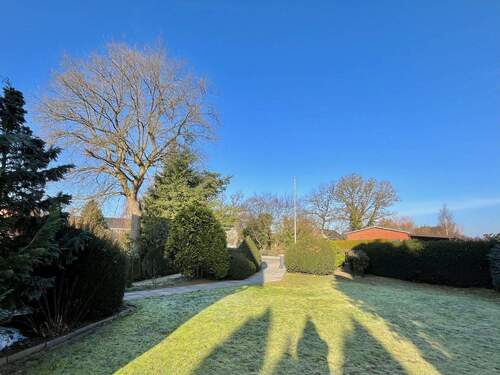 Vorgarten - 1 Zimmer Mehrfamilienhaus, Wohnhaus in Hamburg / Curslack