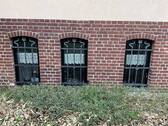 Geschmiedete Stilelemente im Fenster - 