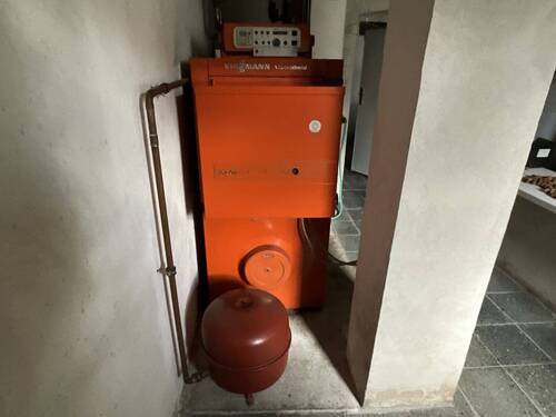 Ölheizung im Keller - 