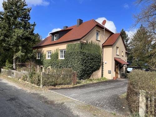 Straßenansicht - Maurermeister Zeisings Familiensitz