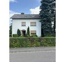 Großzügiges 1-2 Familienhaus und großem Grundstück in sehr ruhiger Lage von Schiffweiler