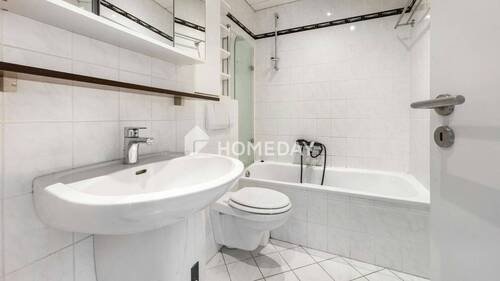 1. OG Badezimmer 1 - 