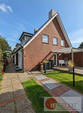 Hausansicht straßenseitig - 4 Zimmer Reihenendhaus in Westerland