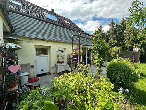 Terrasse - 8 Zimmer Einfamilienhaus zum Kaufen in Detmold