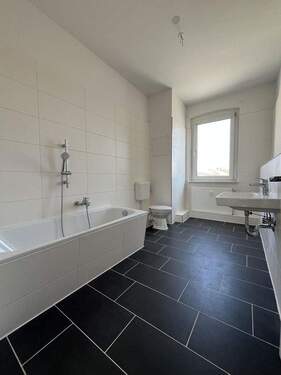 Bild 3 - 4 Zimmer Etagenwohnung in Naumburg