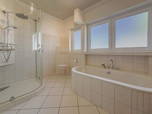 Badezimmer Erdgeschoss - 