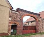 Hofeinfahrt - 5 Zimmer Einfamilienhaus in Wettin-Löbejün OT Nauendorf