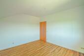 Schlafzimmer 2 OG - 