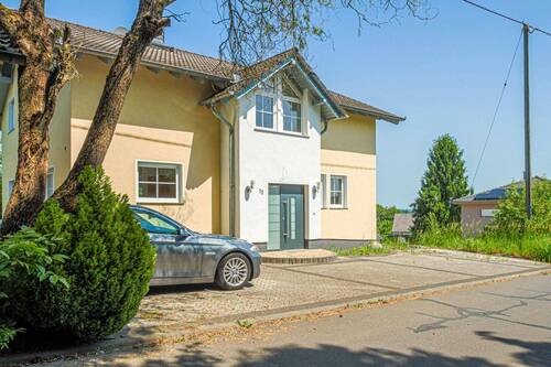 Hausansicht - 8 Zimmer Einfamilienhaus in Bürdenbach